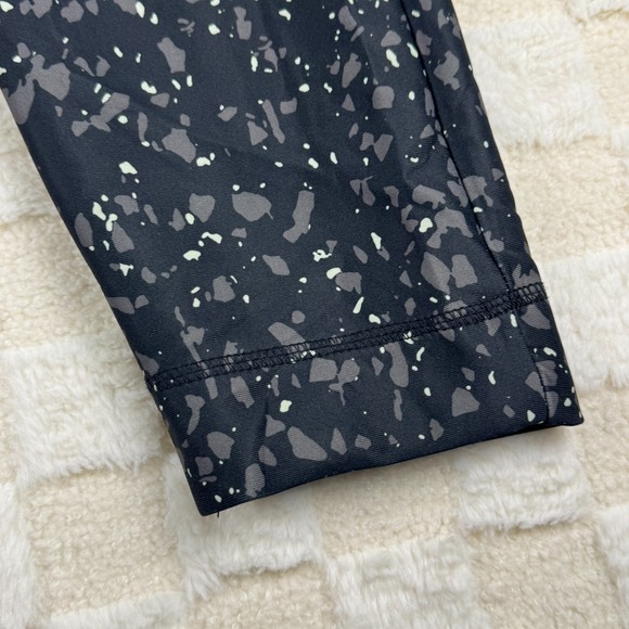 Nike NWT Women's Joggers XL Black with AOP - Picture 2 of 13